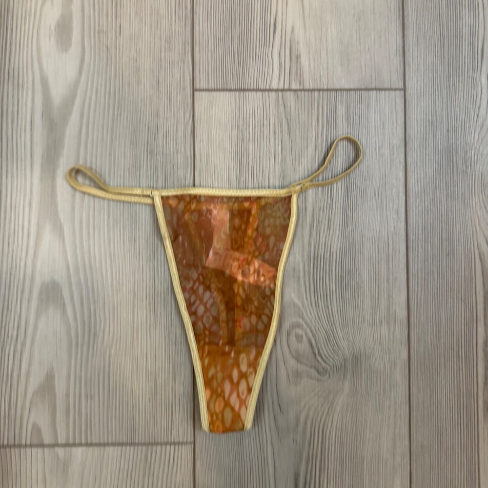 NWTβ 2000 Victoria's Secret Vintage Y2K Sheer Mesh V-String Thong Print Small